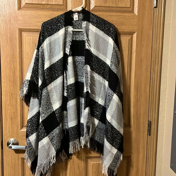 Sweaters - Gray, White, and Black plaid blanket shall, one-size